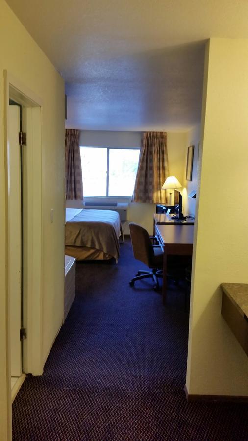 Riverwalk Inn & Suites Fort Atkinson Esterno foto